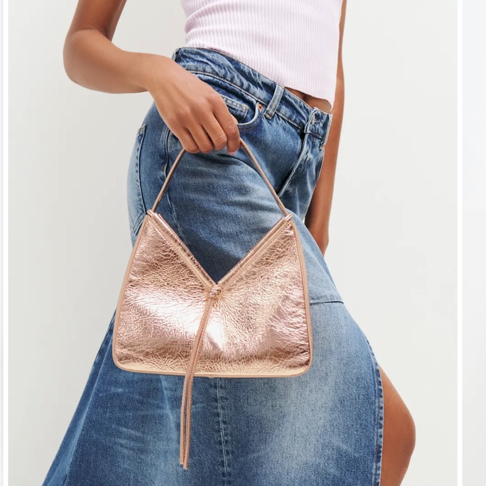 NWT REFORMATION Medium Chiara Convertible Bag, Champagne Crinkle Patent - Picture 2 of 9